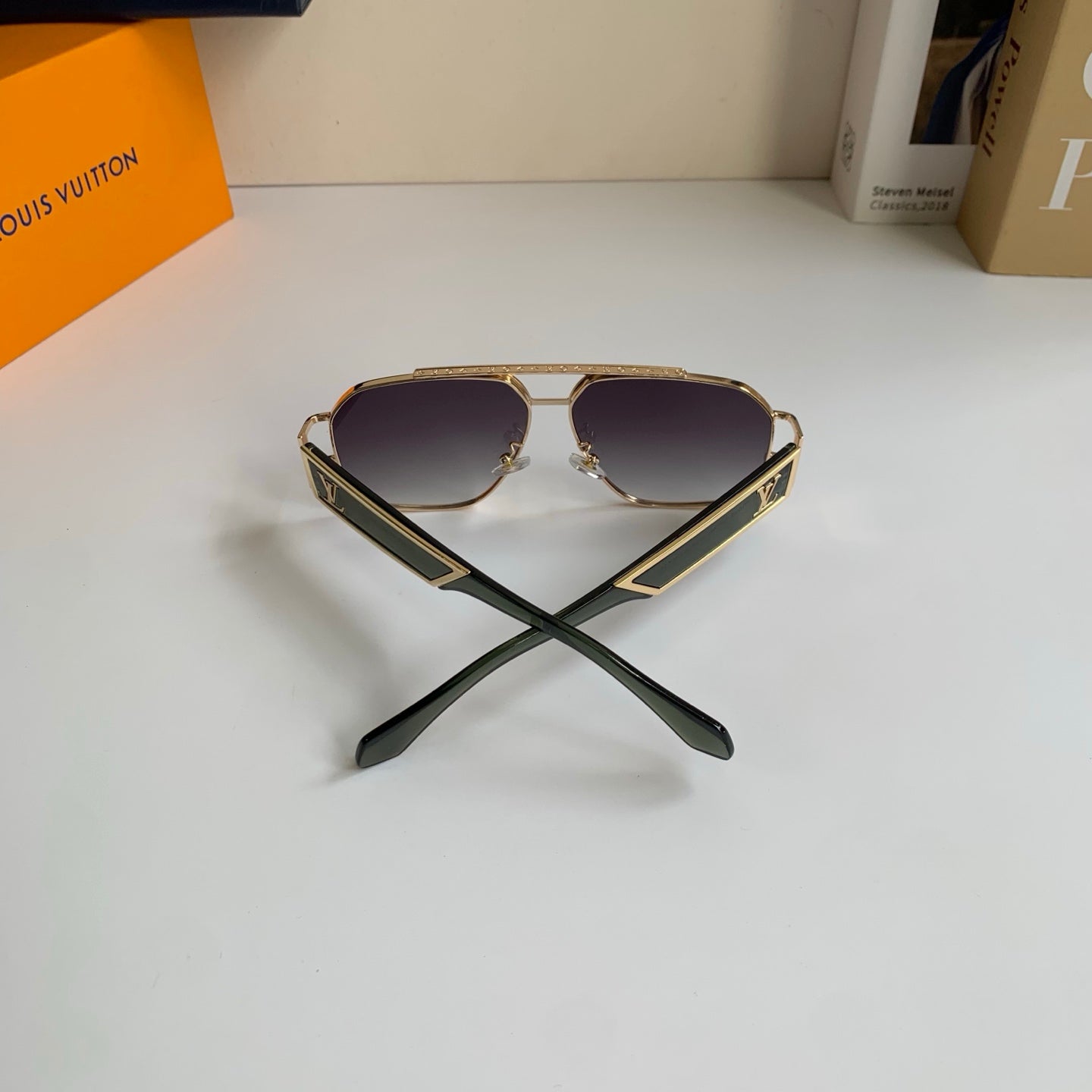 Louis Vuitton Metal Aviator Silver Lens Sunglasses for Men & Women - 493136 - detail image 8