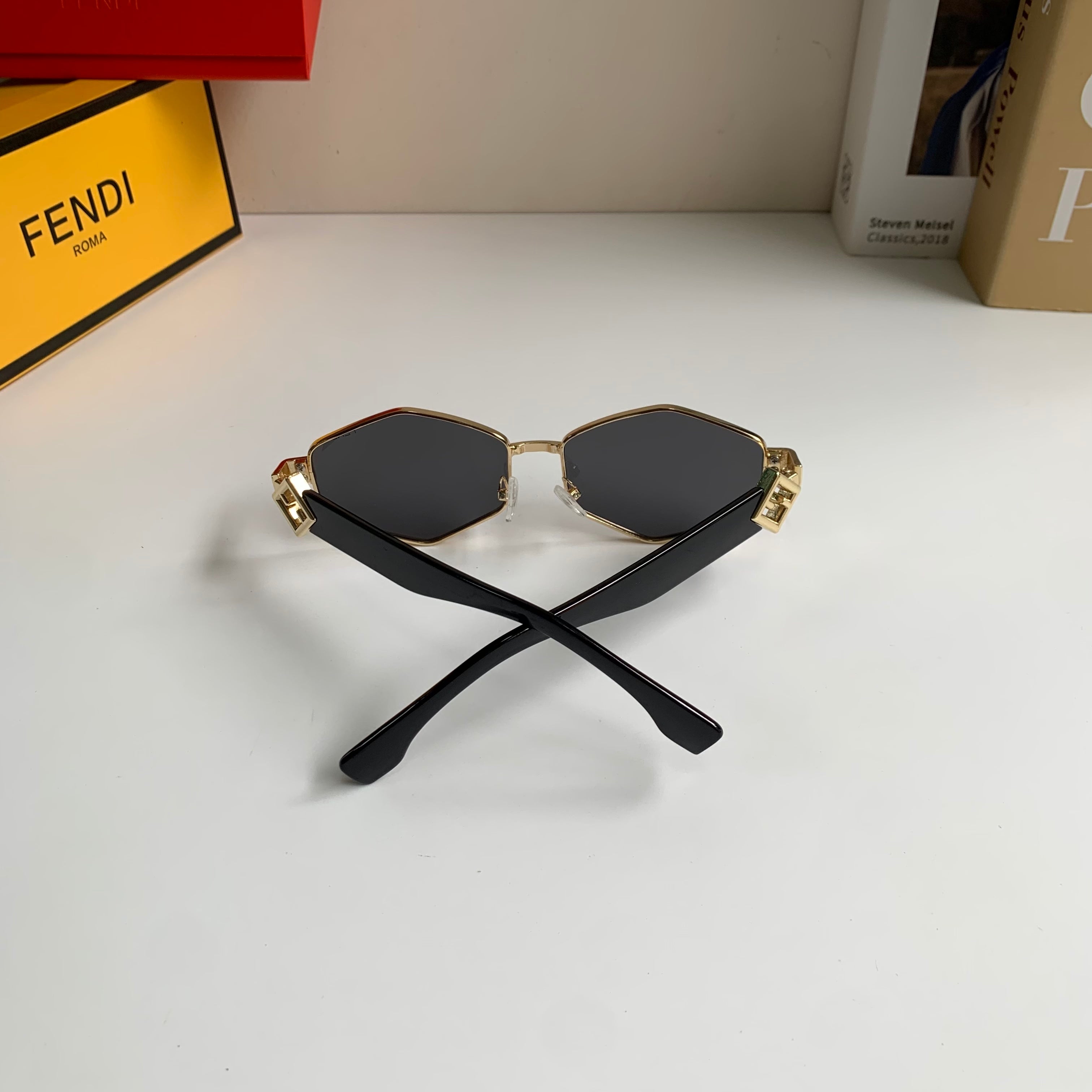 Fendi Metal Fashion Silver Lens Sunglasses for Men & Women - 487761 - detail image 8