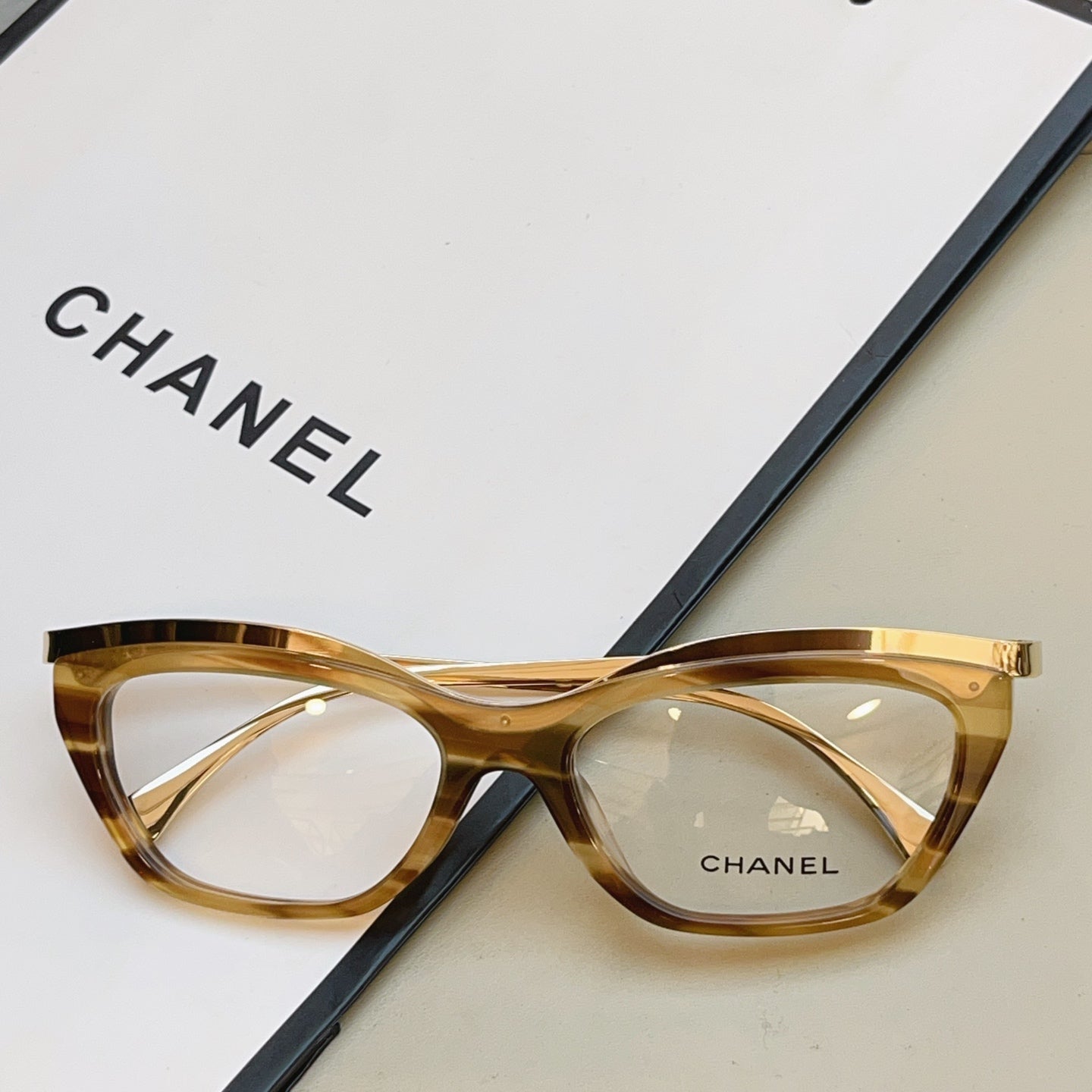 Chanel CH4299 Fashion Brown Lens Sunglasses for Men & Women - 493499