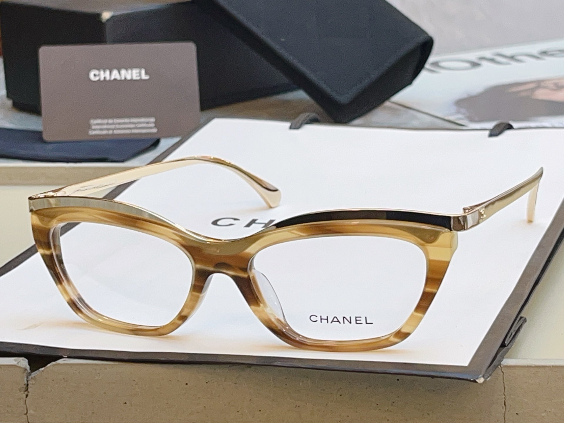Chanel CH4299 Fashion Black Lens Sunglasses for Men & Women - 493500 - detail image 5