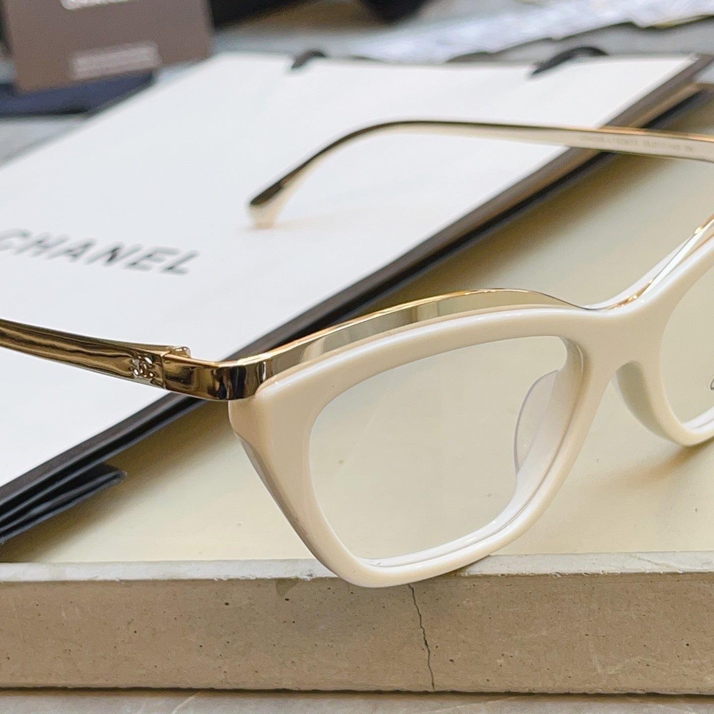 Chanel CH4299 Fashion Black Lens Sunglasses for Men & Women - 493500 - detail image 6