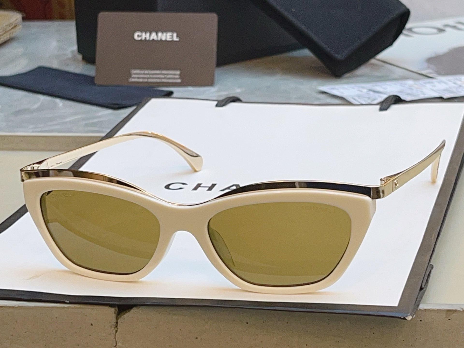 Chanel CH4299 Fashion Gray Lens Sunglasses for Men & Women - 493504 - detail image 2