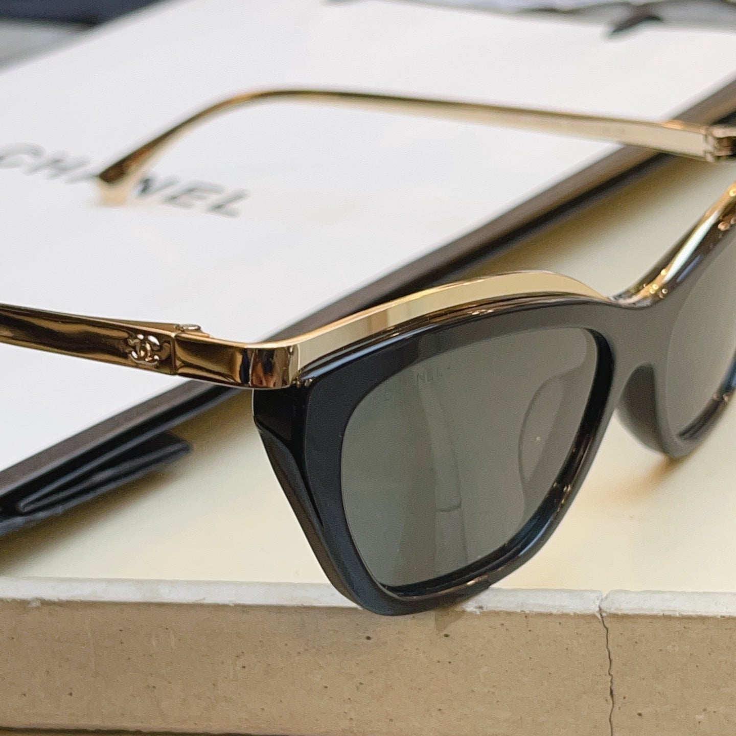 Chanel CH4299 Fashion Gray Lens Sunglasses for Men & Women - detail image 6