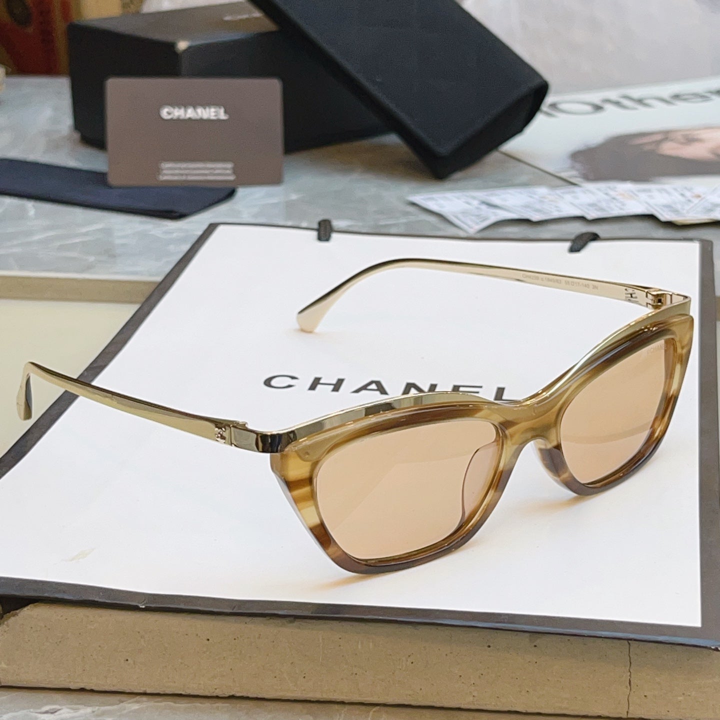 Chanel CH4299 Fashion Gray Lens Sunglasses for Men & Women - detail image 4