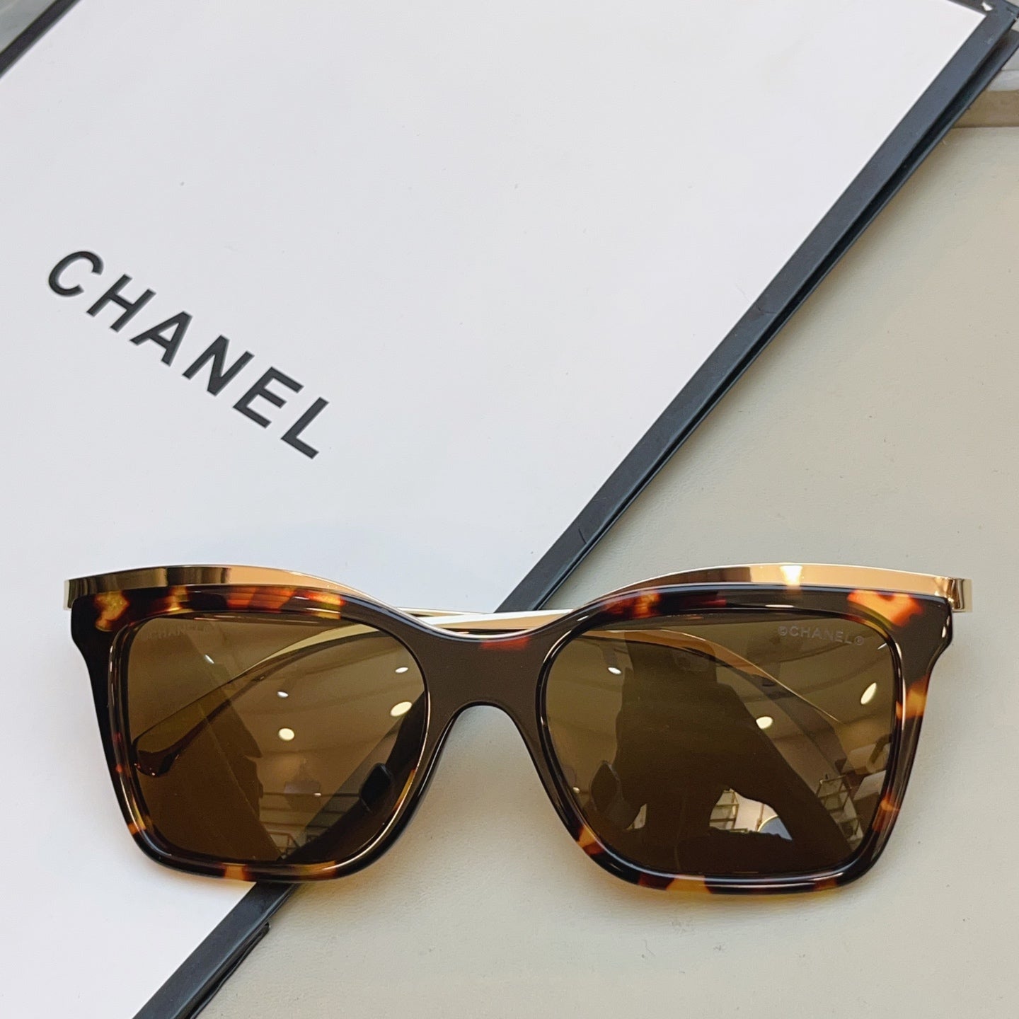 Chanel CH4301 Fashion Brown Lens Sunglasses for Men & Women - 493507 - detail image 4