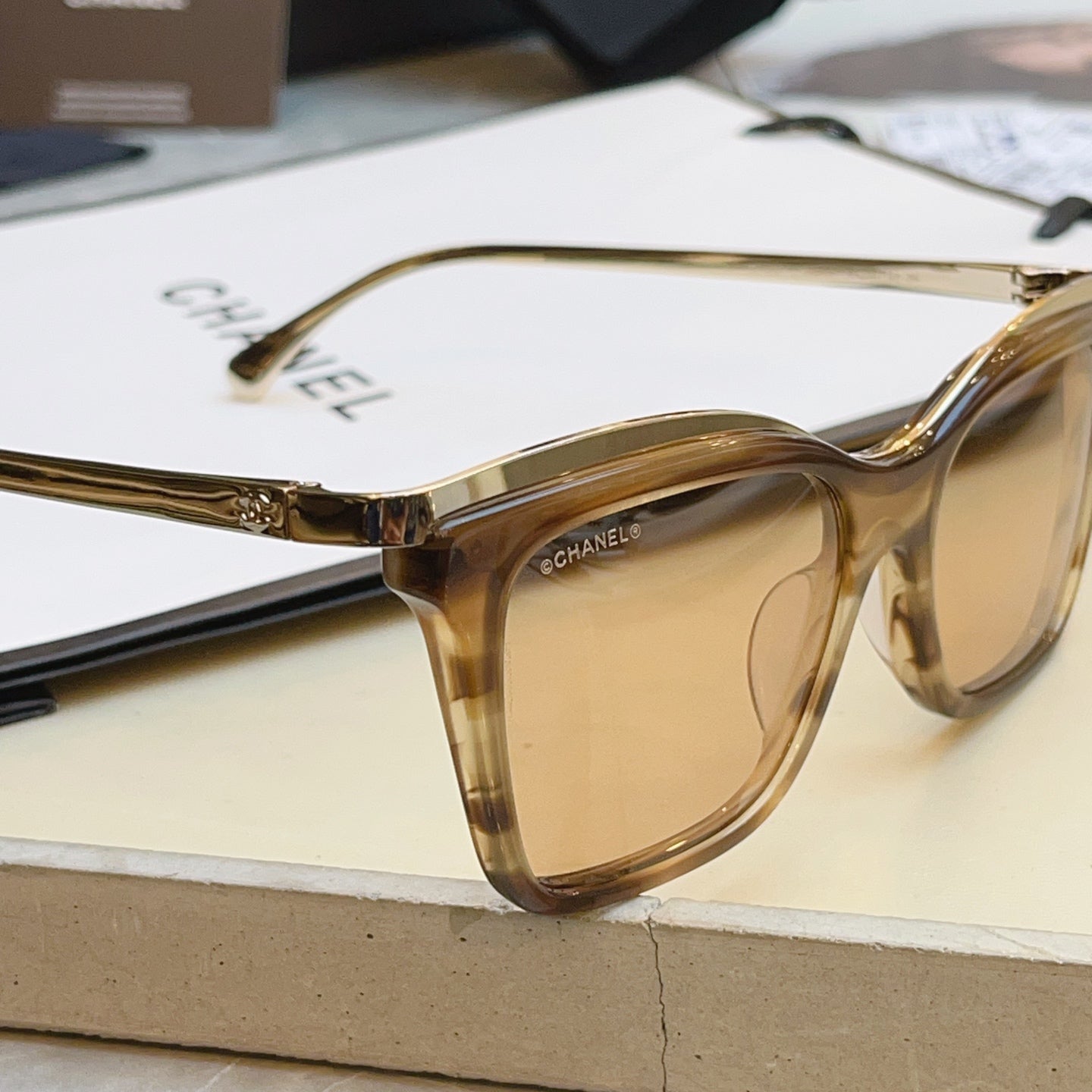 Chanel CH4301 Fashion Brown Lens Sunglasses for Men & Women - detail image 4