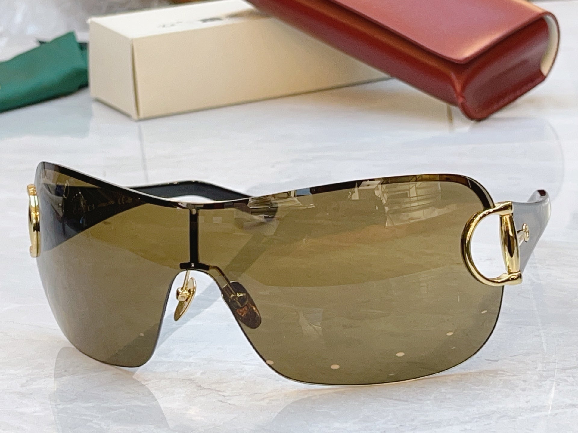 Gucci GG2174S Fashion Blue Lens Sunglasses for Men & Women - detail image 7