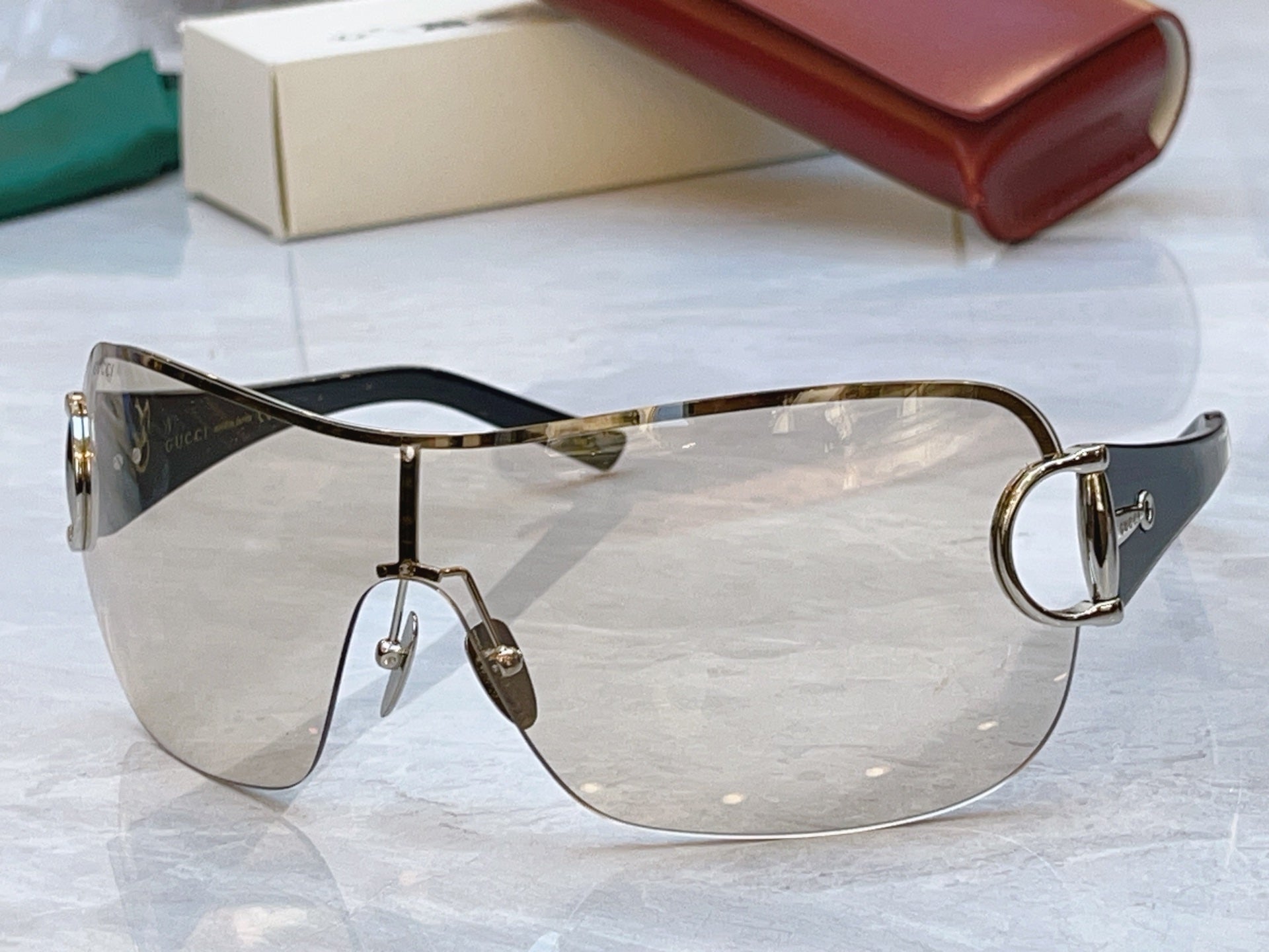 Gucci GG2174S Fashion Blue Lens Sunglasses for Men & Women - detail image 6
